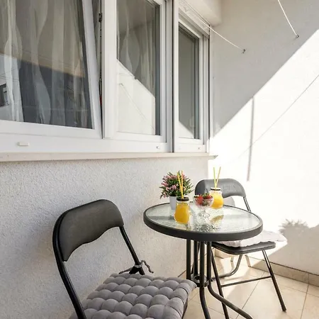 Apartman Libra Apartment *