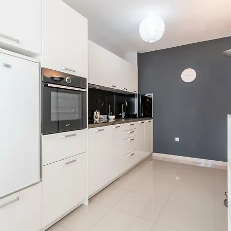 Apartman Libra *